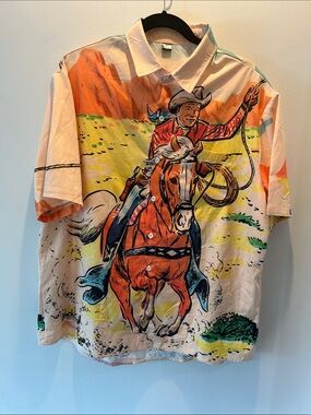 Western Graphic Short-Sleeve Button-Up Shirt in Peach and Orange